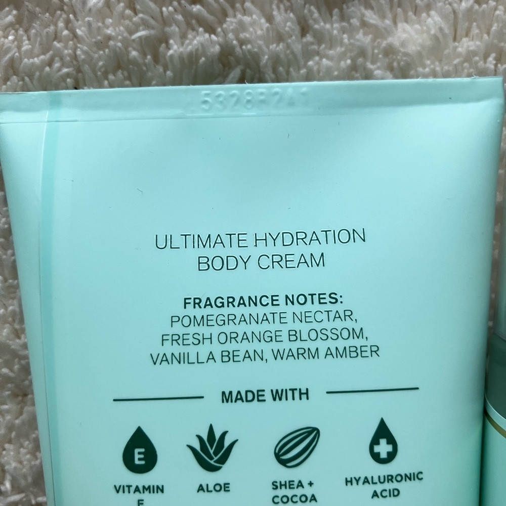 Bath and Body Works Fairytale - Picture 2 of 2